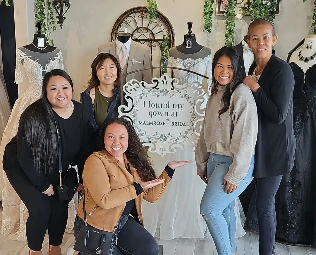 Support System: Choosing who to bring with you to your bridal appointment!. Desktop Image