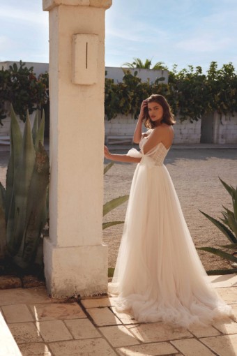 Lillian West Style #66400 #5 Ivory/Ivory/Latte thumbnail