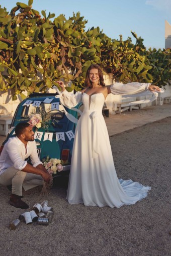 Lillian West Style #66382 #8 Ivory/Latte thumbnail